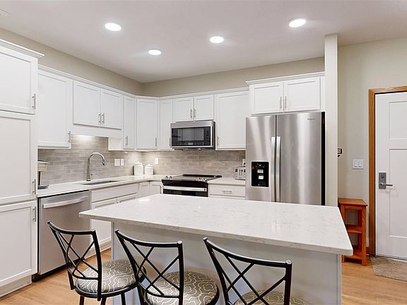 5th image of 750 E Foster Rd #116
