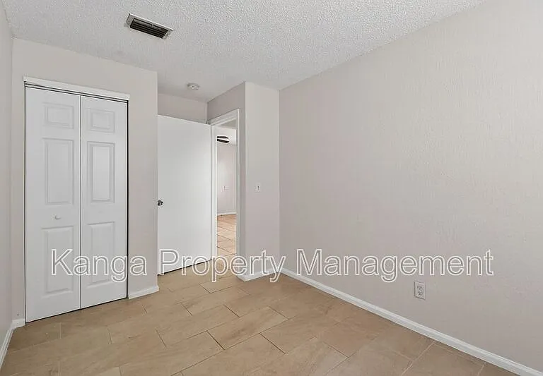 1618 W 26th Ct #D — Photo 18