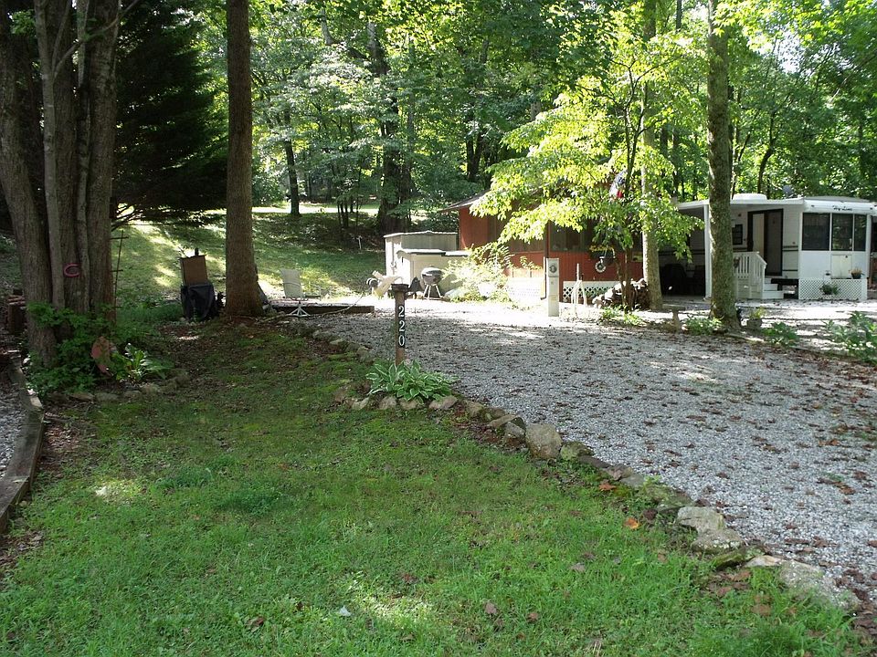 2nd image of 220 Hidden Valley Rd