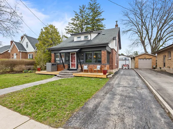 13 Forest Rd, Brantford, ON N3S 6V9