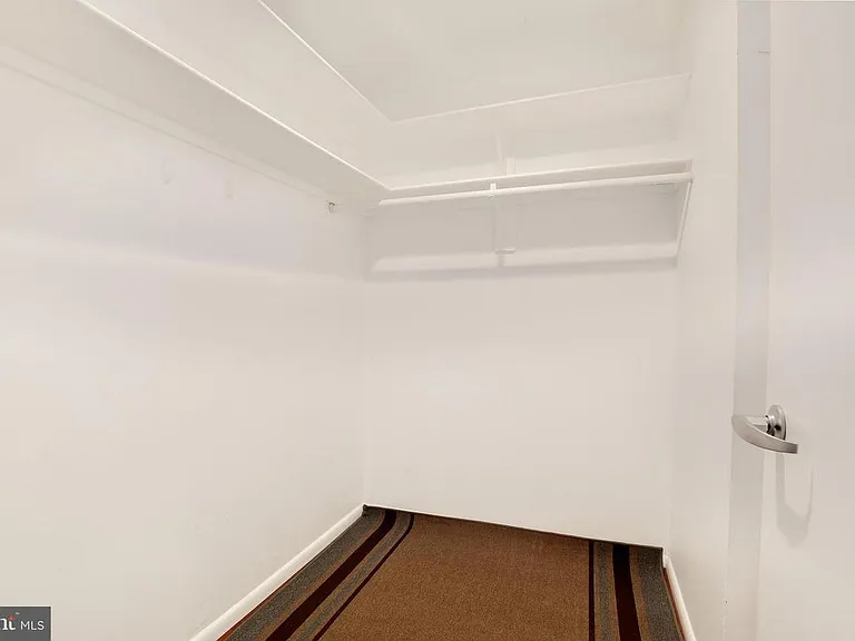 355 I St SW #511 — Photo 2