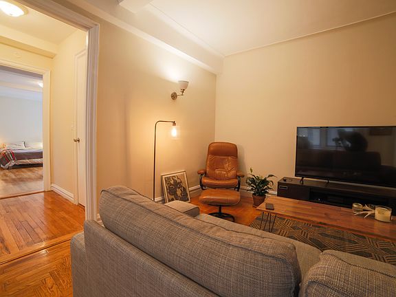 3rd image of 900 W End Ave APT 2G
