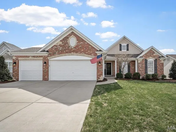 508 Old Moray Pl, Saint Charles, MO 63301