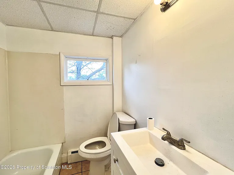 207 Midway Ave — Photo 12
