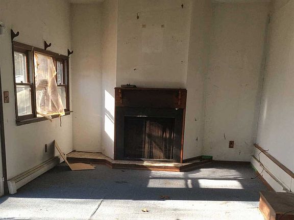 4th image of 469 Auborn Ave