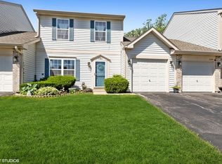 1180 N Nature Ct #17, Round Lake, IL 60073