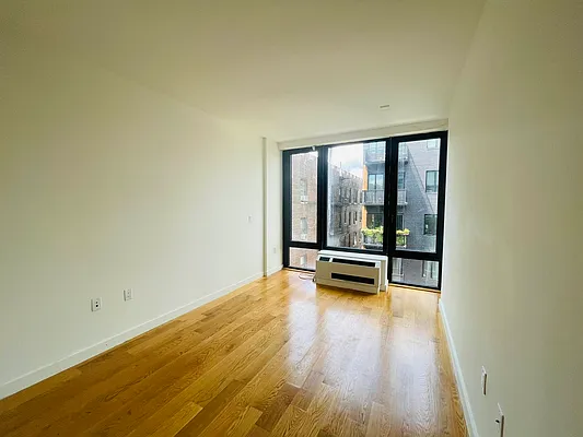 Rented by Zjama Realty Corp | media 25