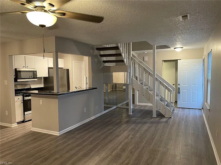 808 Quesnel Dr — Photo 5