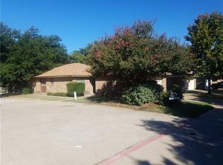 1713 Red Bud Ln, Euless, TX 76039