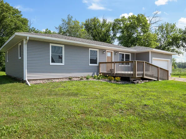 201 E Gails St, Mc Causland, IA 52758