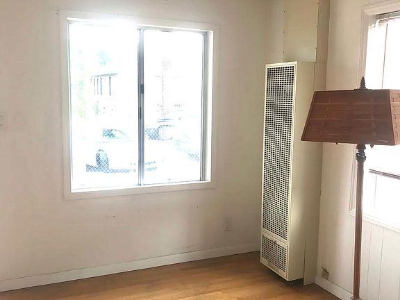 LIVING ROOM FRONT HOUSE