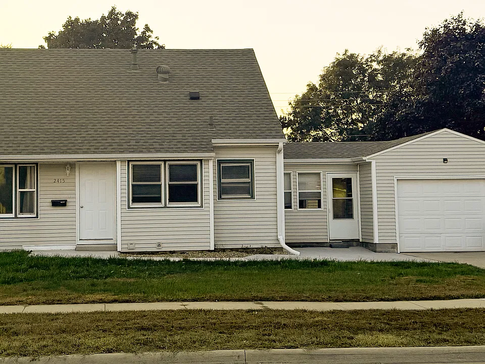 2415 Royal Dr
