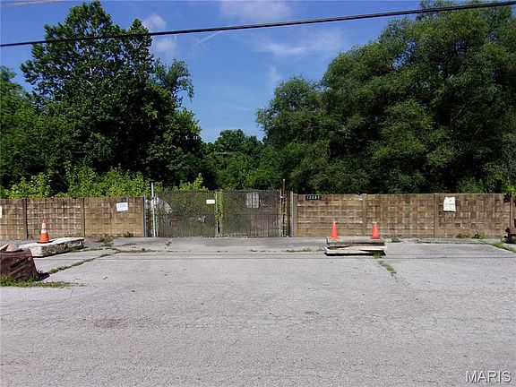 2nd image of 10087 Toelle Ln