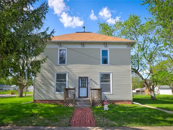 222 W Hunt St, Cerro Gordo, IL 61818