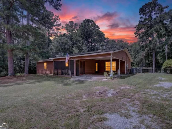 181 Old River Rd, Bloomingdale, GA 31302