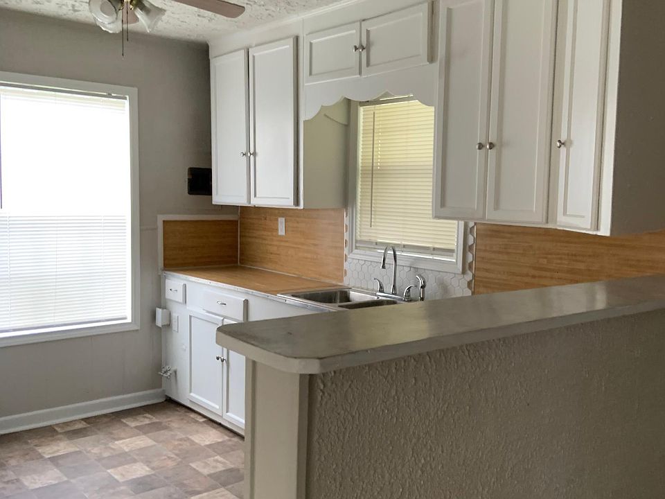 1307 Business Ave, El Campo, TX 77437 Zillow