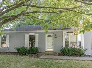 6701 El Rancho Rd, Louisville, KY 40291