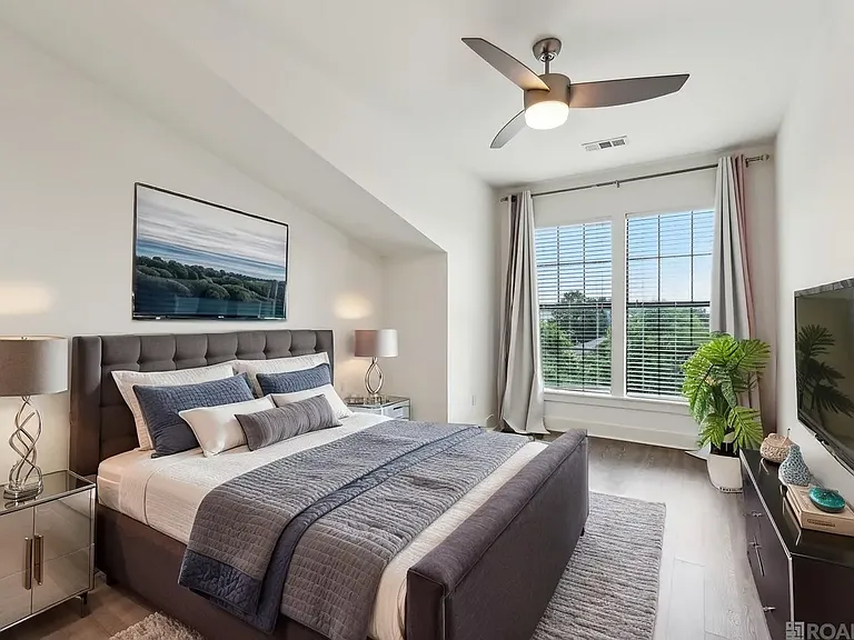 333 E Boyd Dr #16 — Photo 5