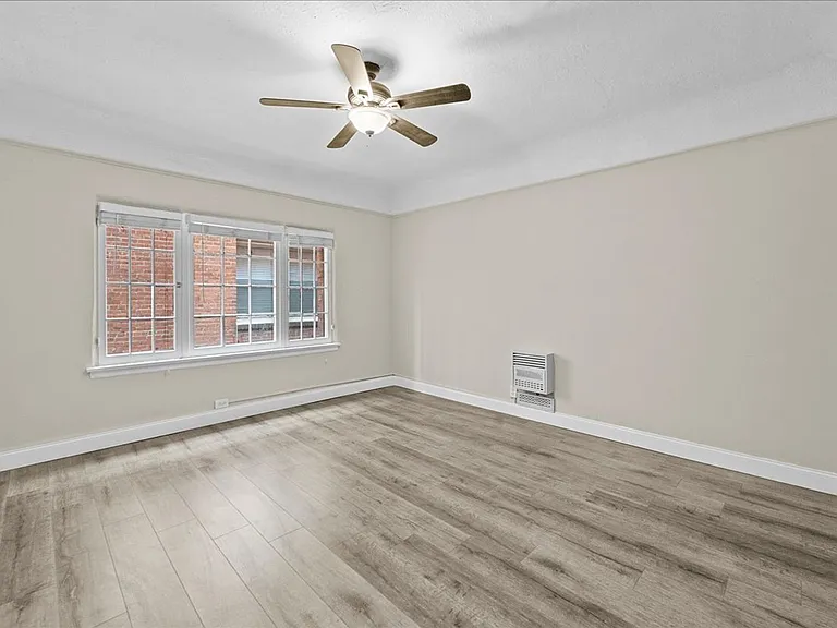 118 N Westmoreland Ave #202 — Photo 10