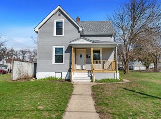906 S 5th St, Rockford, IL