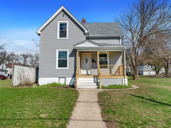 906 S 5th St, Rockford, IL 61104