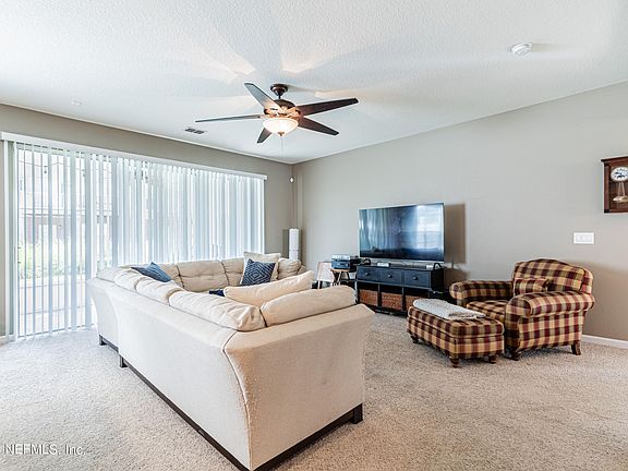 2nd image of 4243 Clybourne Ln
