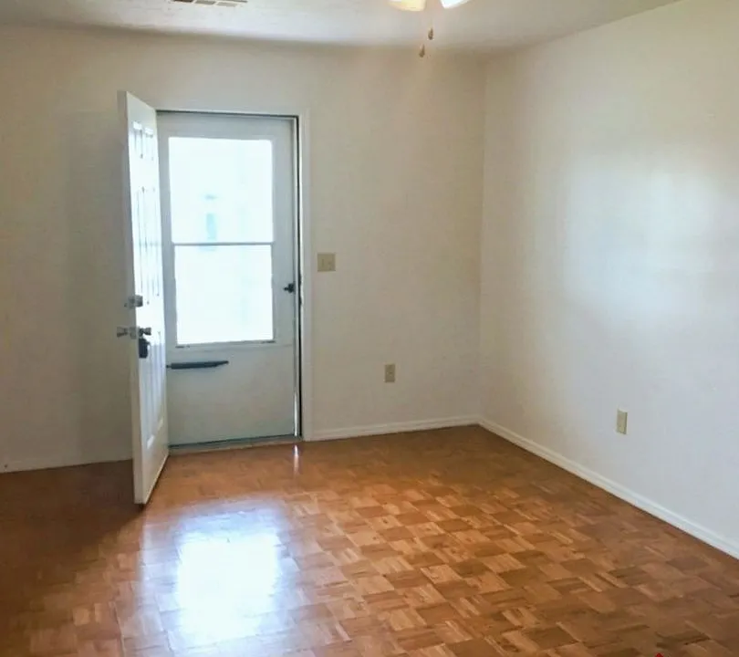 169 Dogwood Pointe Dr #2