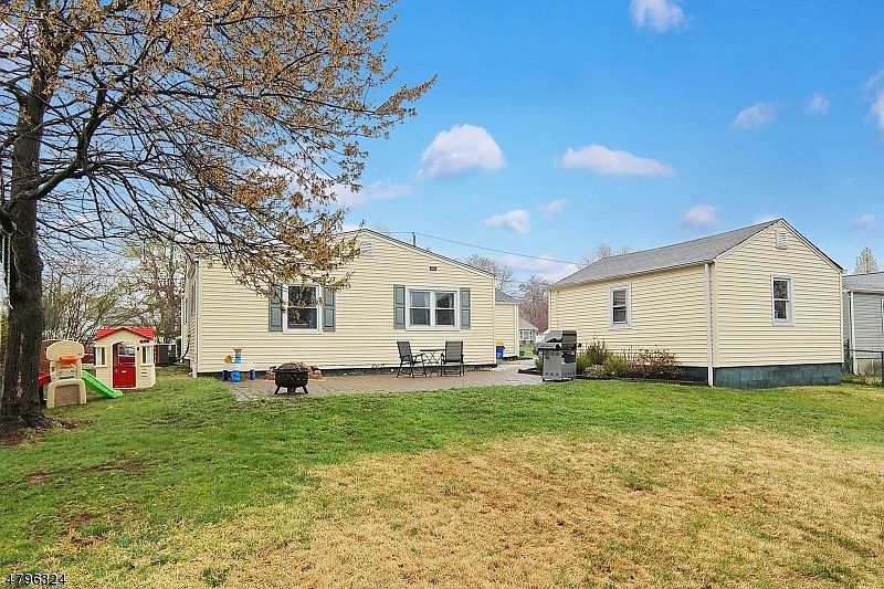 2nd image of 37 Fairmount Ave
