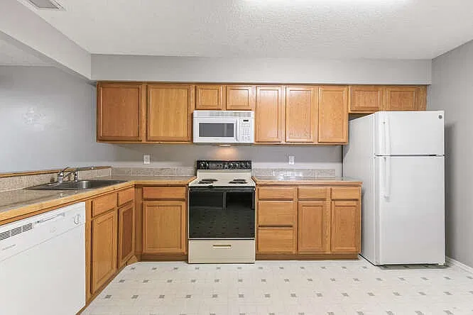 2380 E Geddes Ave #B — Photo 11