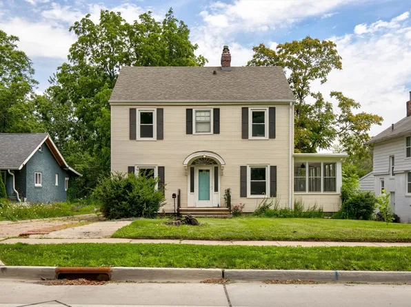 707 35th St, Des Moines, IA 50312