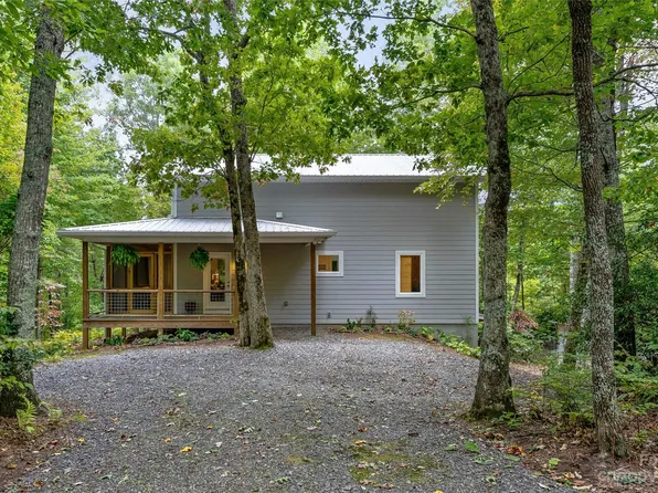 42 Elijah Hall Rd, Black Mountain, NC 28711