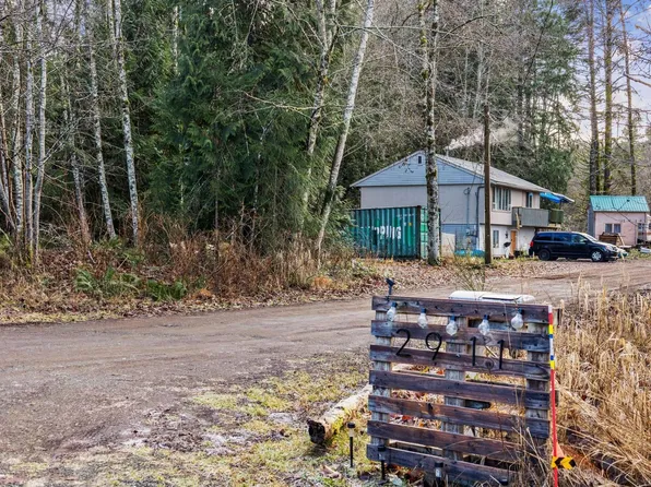 2911 Royston Rd, Cumberland, BC V0R 1S0