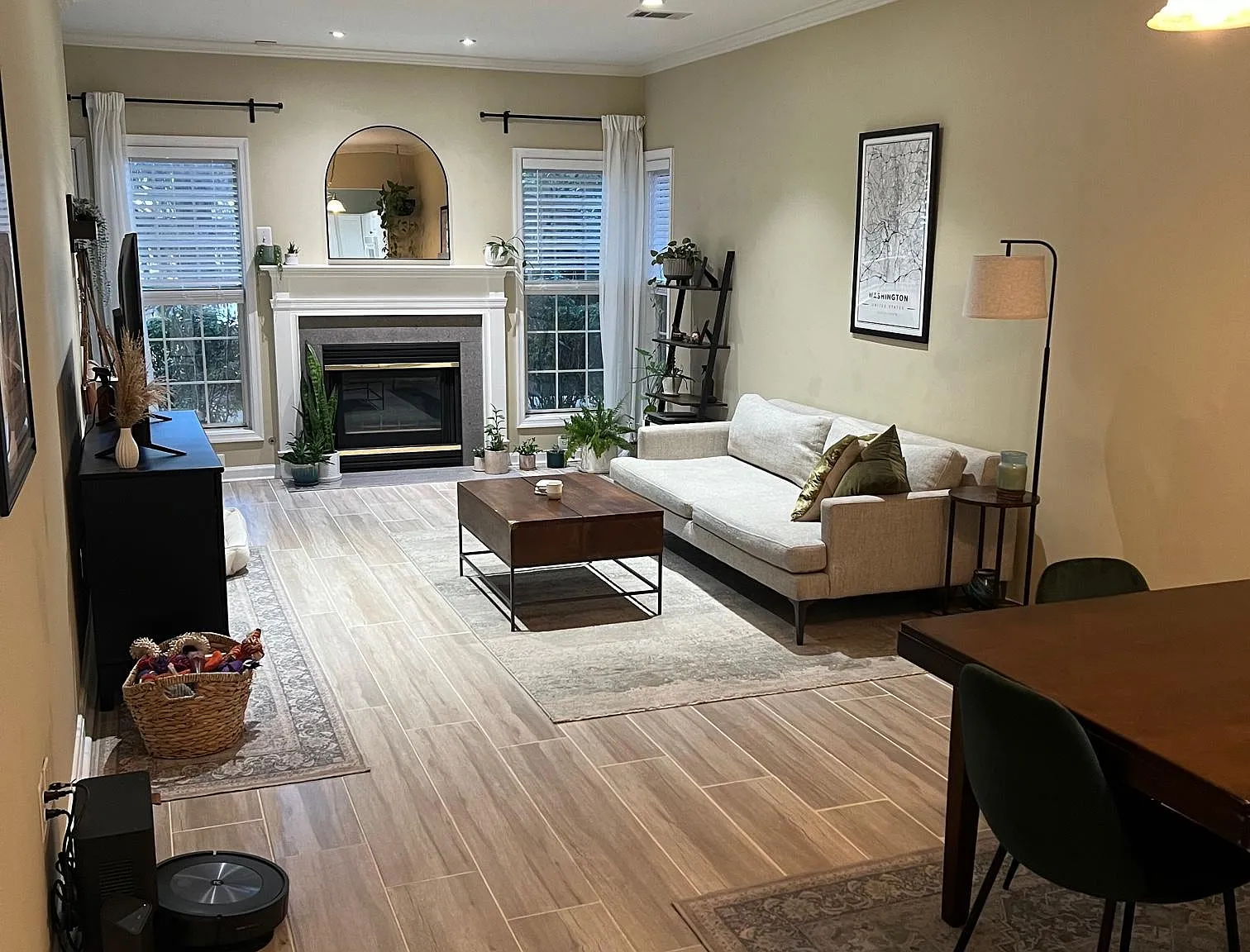 1 bed, 840 sqft, $2,050 — Photo 2