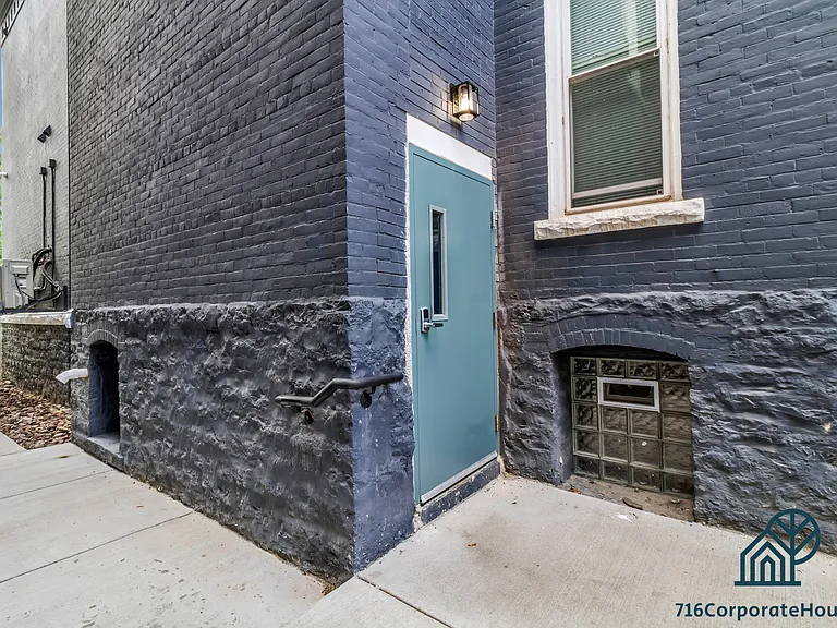 44 E Utica St #2C-3B — Photo 10