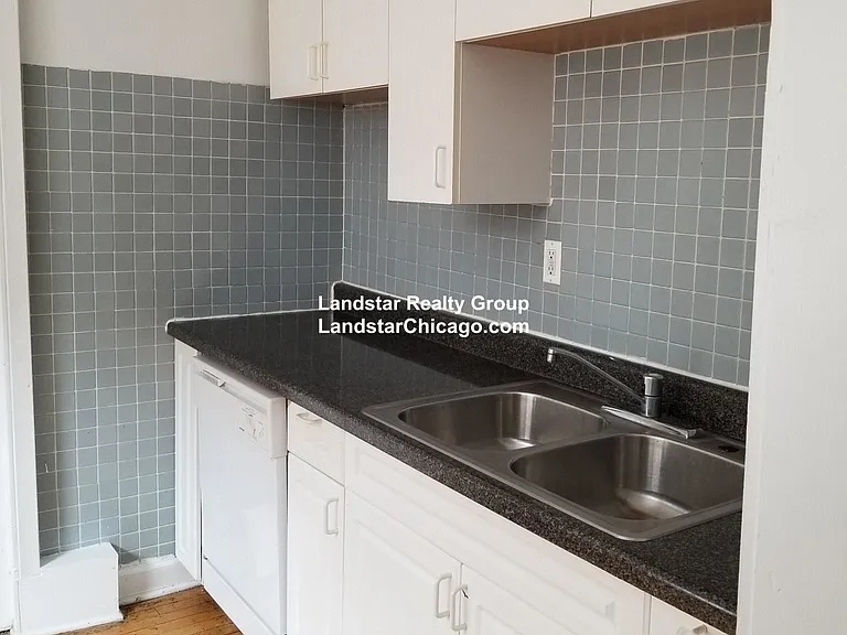 1963 W Foster Ave #2 — Photo 10