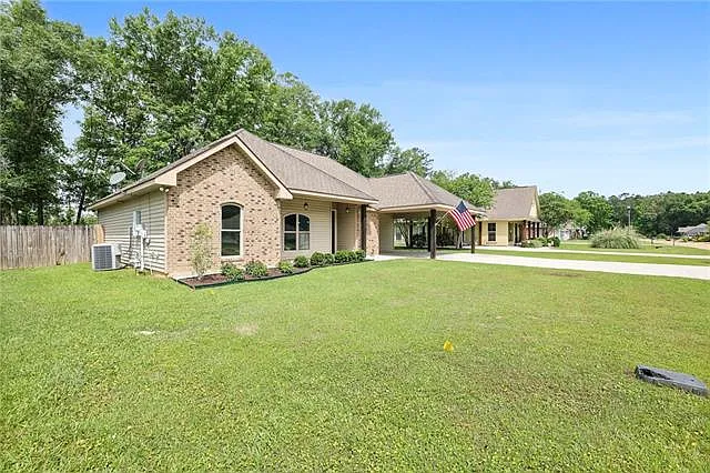 41078 Kinkade Dr — Photo 2