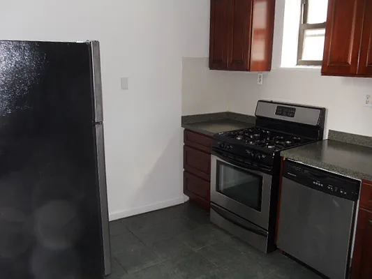 Rented by Lions Share Inc. | media 82