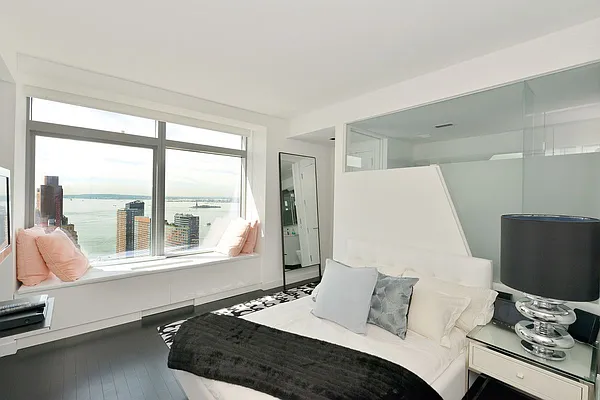 Rented by New York Residence | media 7