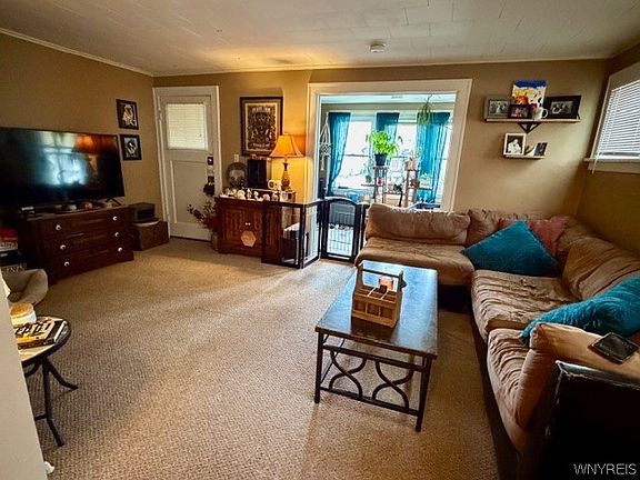 4th image of 361 Westgate Rd