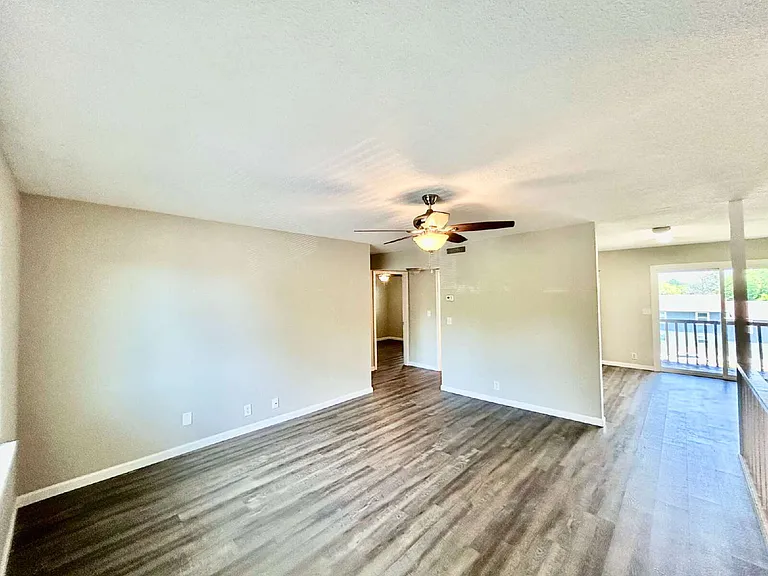108 Woodcreek Dr #A-8 — Photo 13