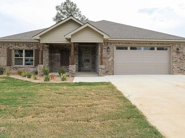 105 Grant Dr, Bryant, AR 72022