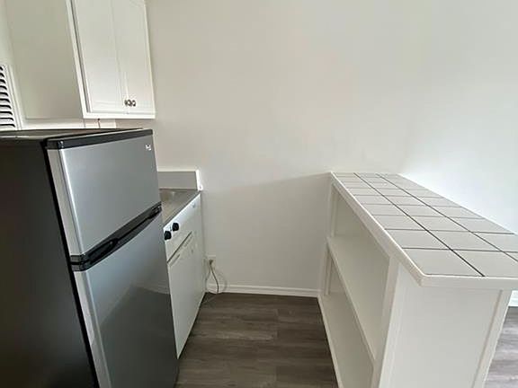 5th image of 241 4th Ave APT 4