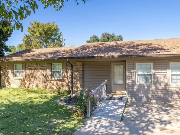 307 Patterson St, Naples, TX 75568