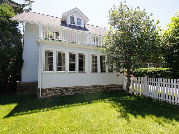 429 Forest Ave (8).jpg