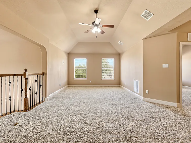 627 Seymour Dr — Photo 37