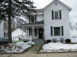 167 Beaman St, Poultney, VT 05764