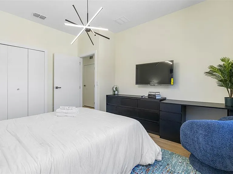 4340 Villa Alina Ct — Photo 41