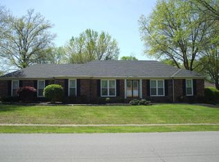 9112 Catania Dr, Jeffersontown, KY 40299