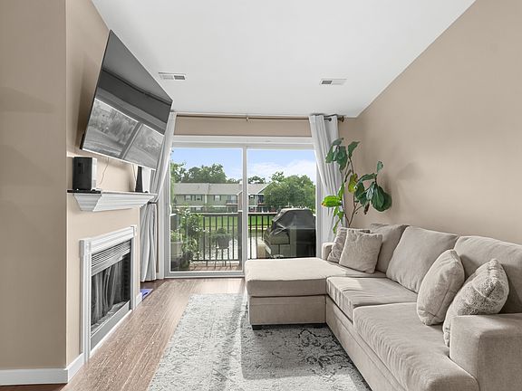 5th image of 1565 Raymond Dr APT 203