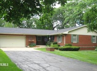 614 North Ctr, Lena, IL 61048